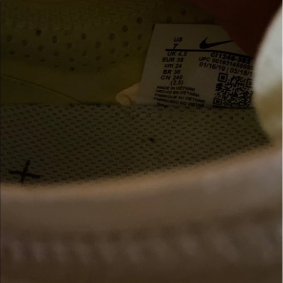 Women’s Nike Air Vapormax 2019 SE - Picture 4 of 6